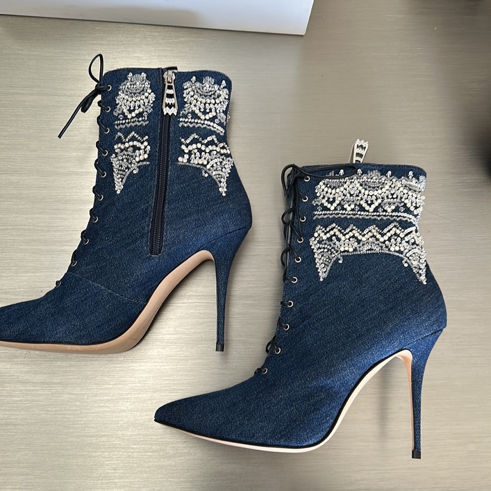Manolo Blahnik x Rihanna denim bootie/ankle boots w/sequins sz40 NIB+2 shoe bags